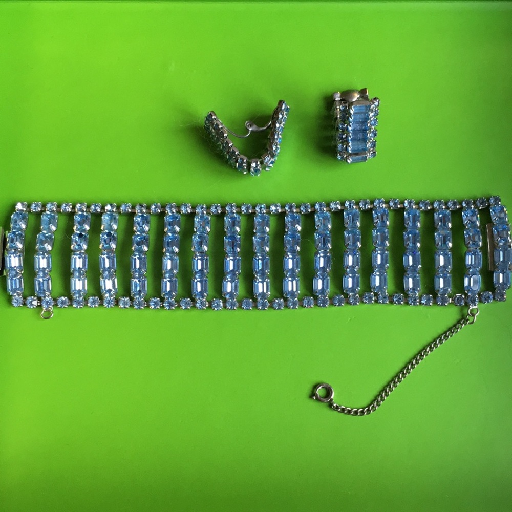 Gorgeous crystal vintage bracelet/earrings set
